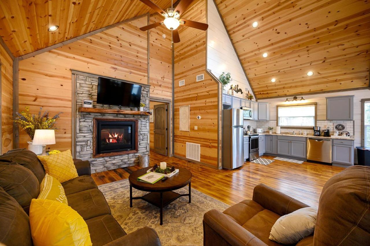 Convenient Romantic Hot Tub Bbq 3-Night Special! 브로큰보우 외부 사진