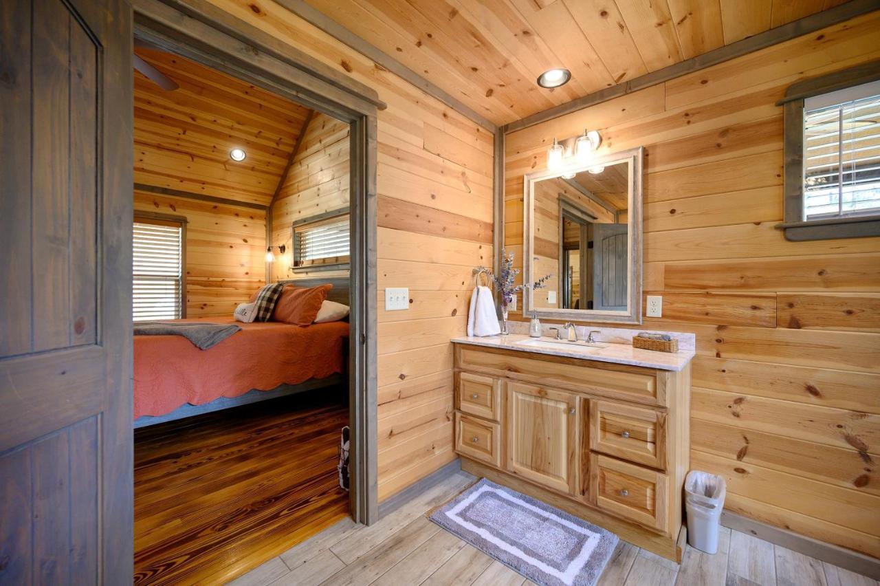 Convenient Romantic Hot Tub Bbq 3-Night Special! 브로큰보우 외부 사진