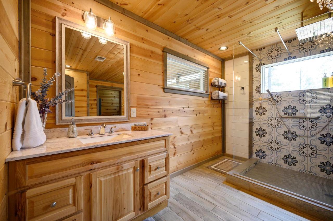 Convenient Romantic Hot Tub Bbq 3-Night Special! 브로큰보우 외부 사진